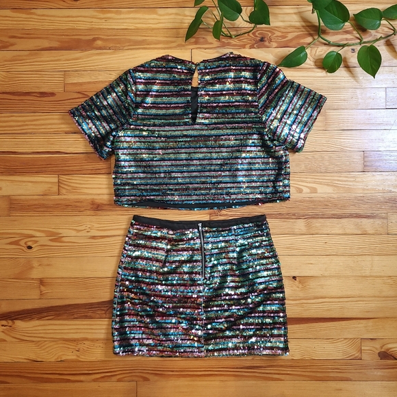Forever 21 Striped Sequin 2 Piece Cropped Top and Skirt Set - large - Picture 3 of 8